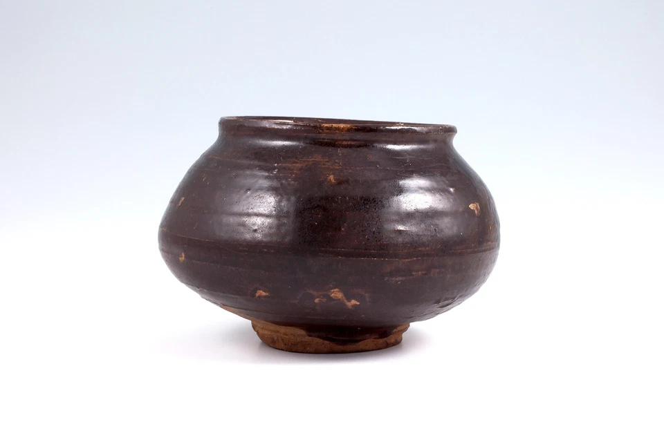 Jarrón antiguo coreano, dinastía José Yi, esmaltado negro, estilo bola ábaco Foto 3 de 4