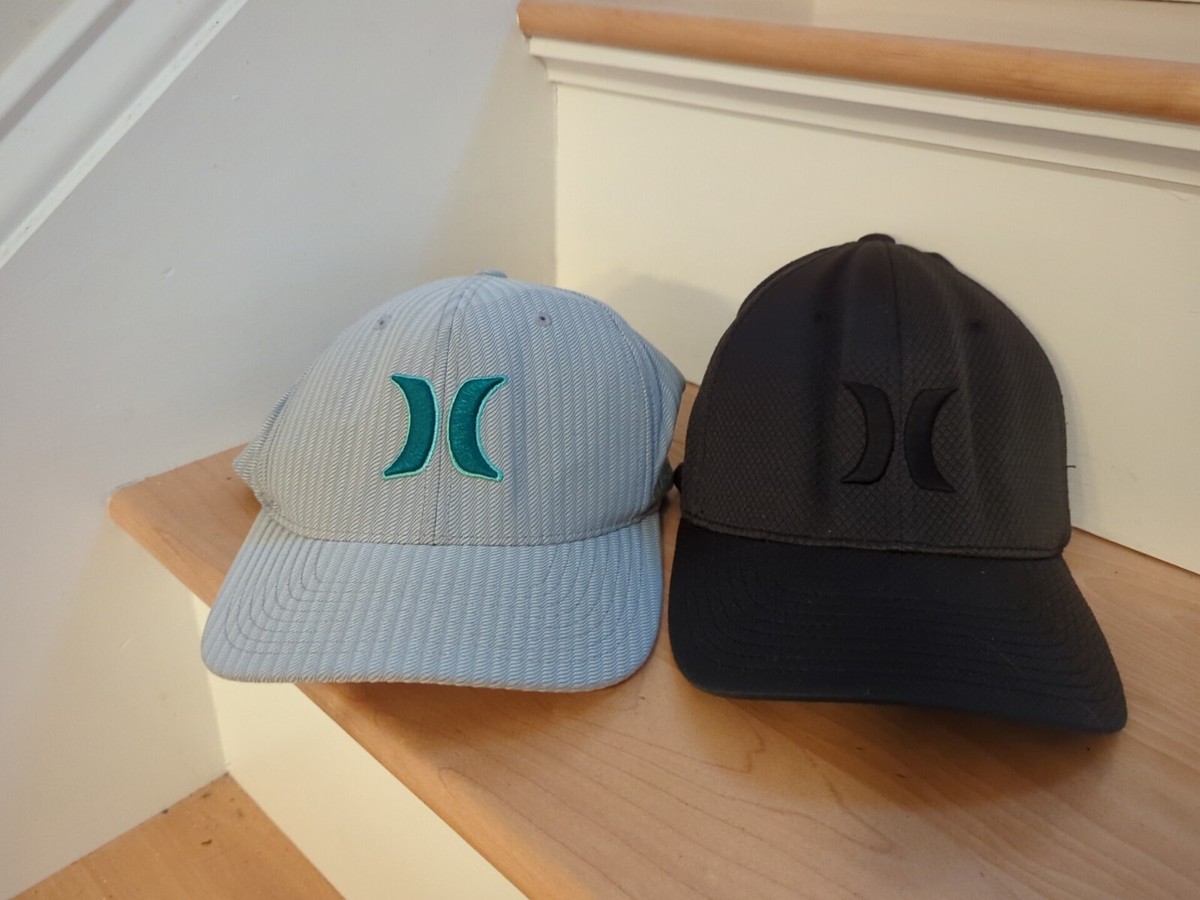 Hurley Lot Of Flex Fit Baseball Caps Sm-Med Black And Grey