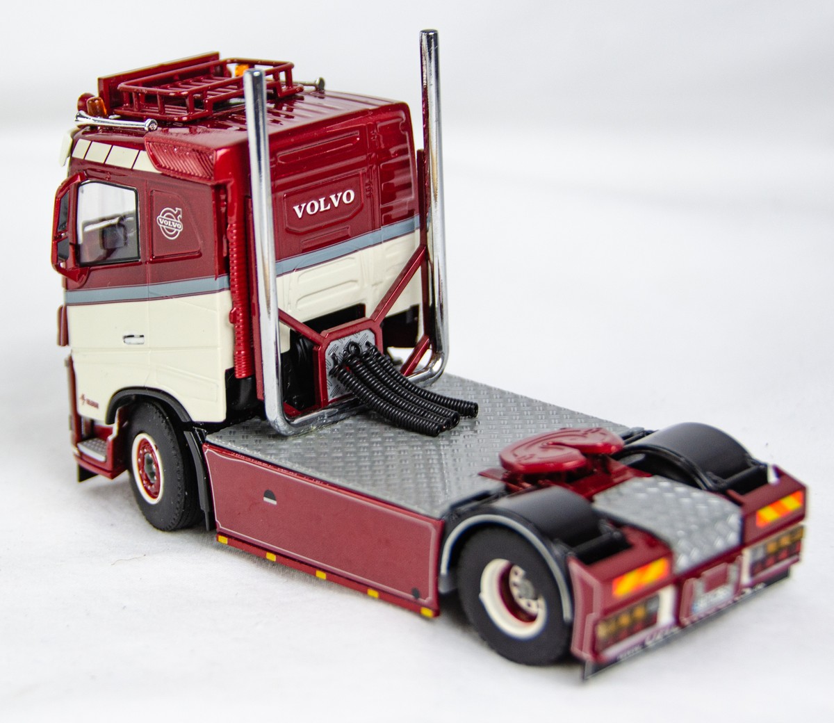 WSI Mike Forster Volvo FH4 Sleepercab 1:50 Scale Diecast Model