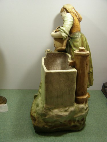 Exquisite Antique Imperial Amphora Turn Austria Art Nouveau Lady & Girl at Well - Picture 6 of 12