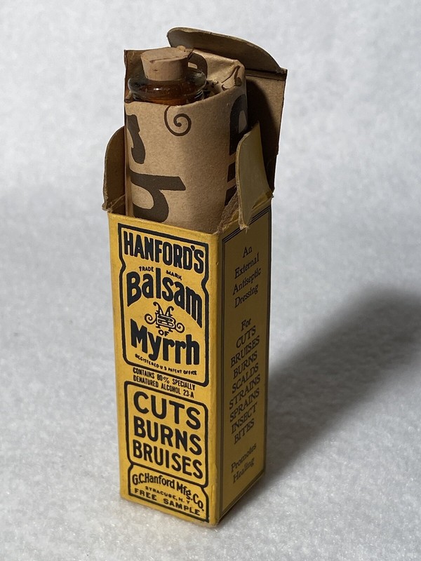 ANTIQUE FREE SAMPLE SIZE HANFORDS BALSAM OF MYRRH LABELED MEDICINE BOTTLE IN BOX