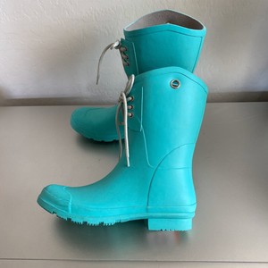 tiffany blue rain boots