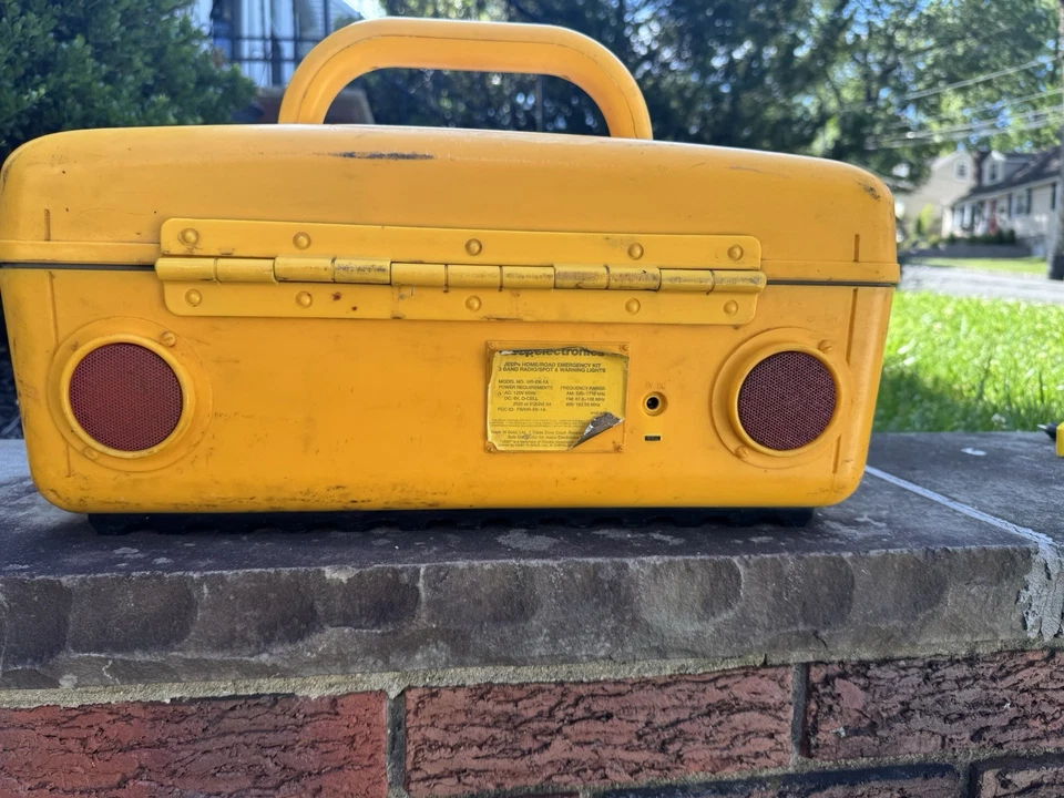 Jeep Emergencia Carretera Display Box Radio Luz Primeros Auxilios Amarillo CJ YJ TJ Foto 4 de 4