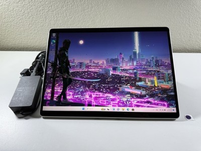 Microsoft Surface Pro 8  (1982) i5-1145G7 - 16GB RAM - 256GB  120Hz - Win 11 Pro