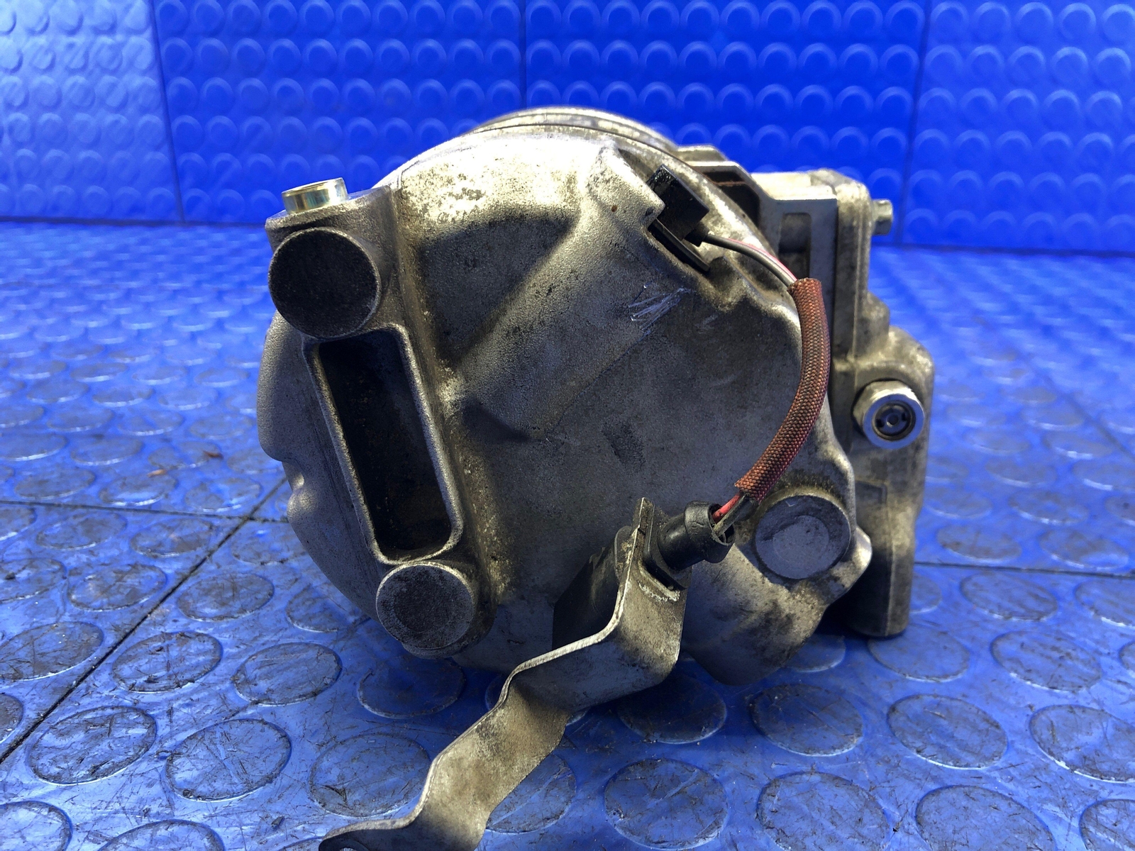 LAMBORGHINI GALLARDO OEM AC AIR CONDITIONING COMPRESSOR 400260805