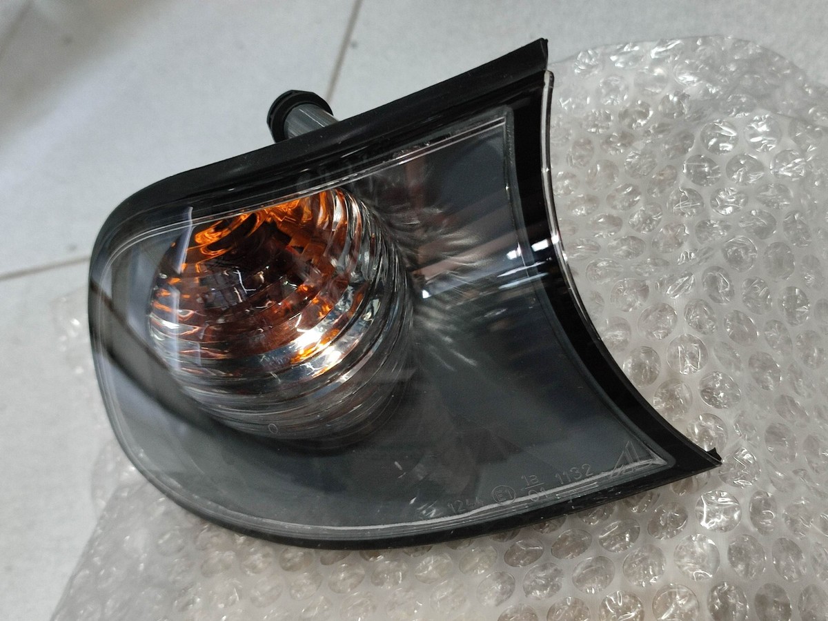 BMW E46 Front Turn Signal Right Genuine 63136924952 Euro