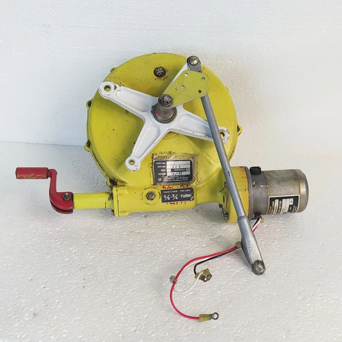 95-810017-23 & 58-380090-1 Landing Gear Retract Actuator Assy  