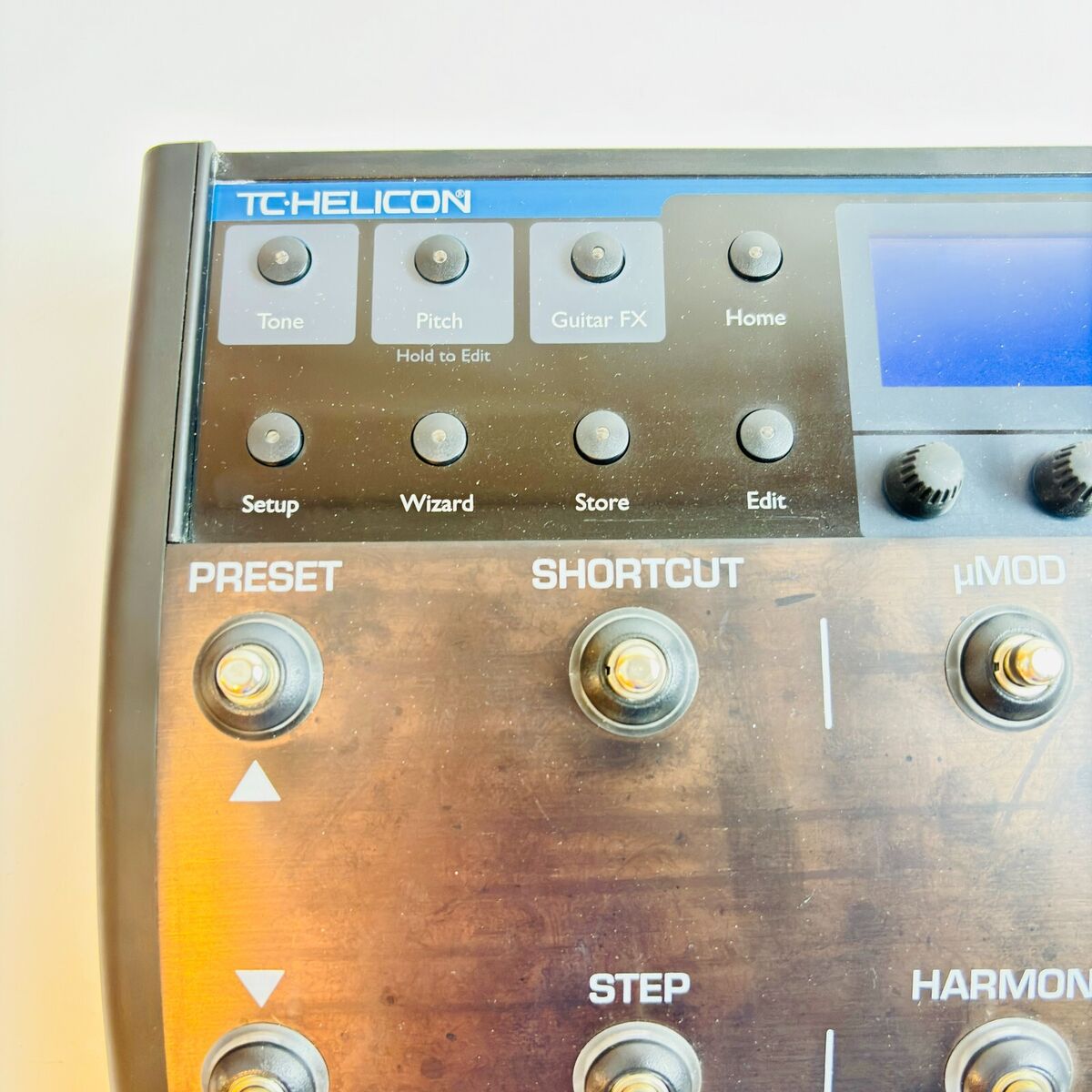 TC-HELICON VOICELIVE 2 Vocal Multi-Effects Processor Pedal TC-HELICON VOICELIVE 2 Vocal Multi-Effects Processor Pedal