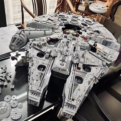 Star Wars Millennium Falcon (75192) Building Blocks 7541PCS