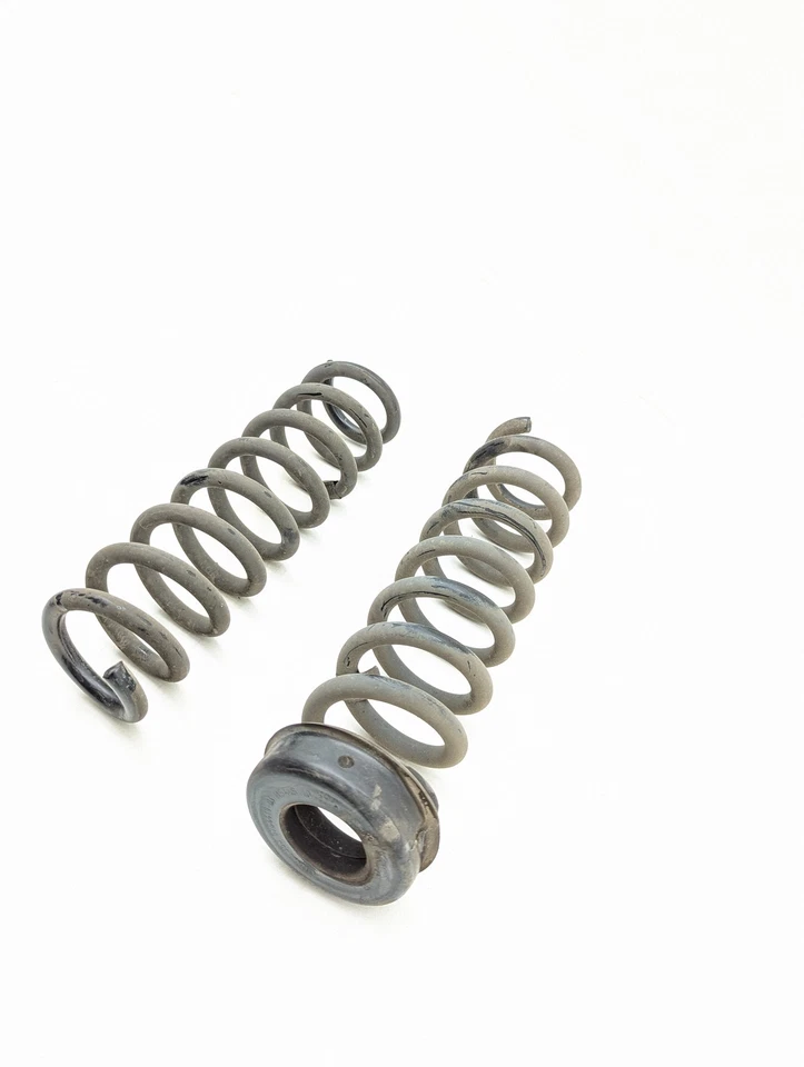 PAR DE MOLAS DE CHOQUE SUSPENSÃO TRASEIRA 2012-15 BMW F30 328i 335i - Imagem 4 de 4