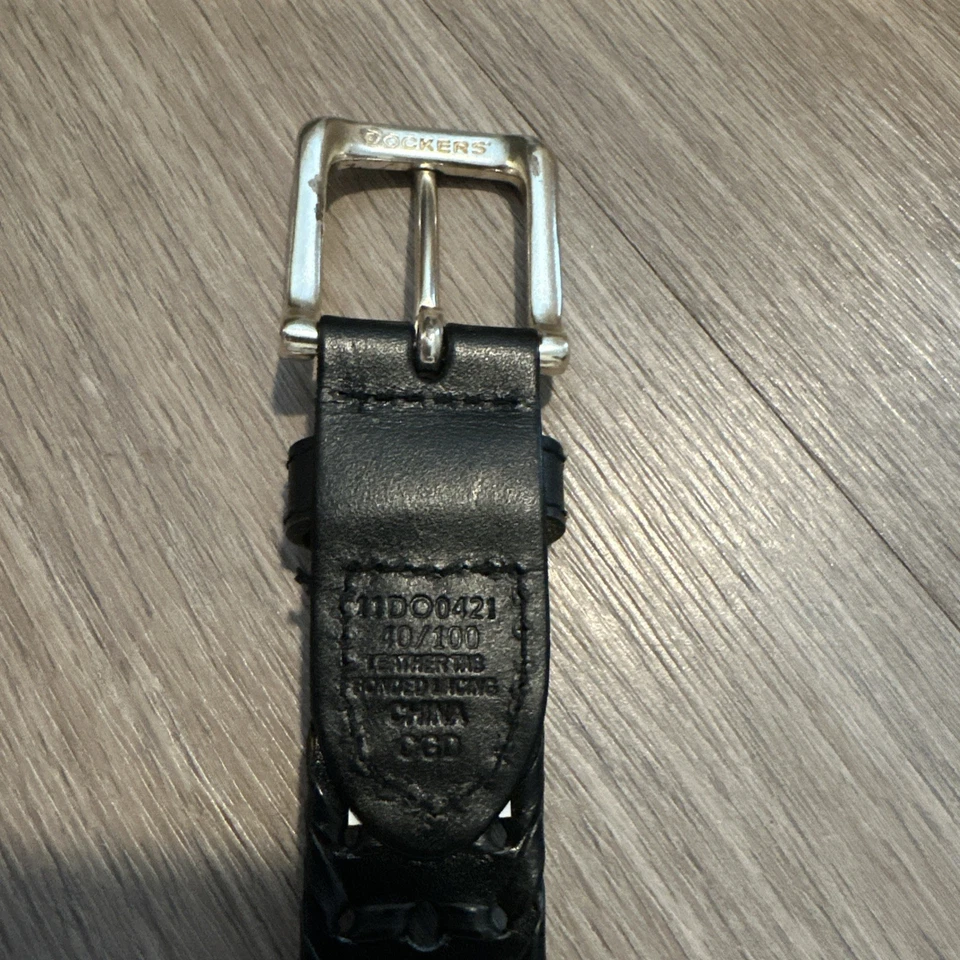 Cinturón trenzado de cuero negro Dockers para hombre talla 40 estilo clásico hebilla plateada Foto 4 de 4