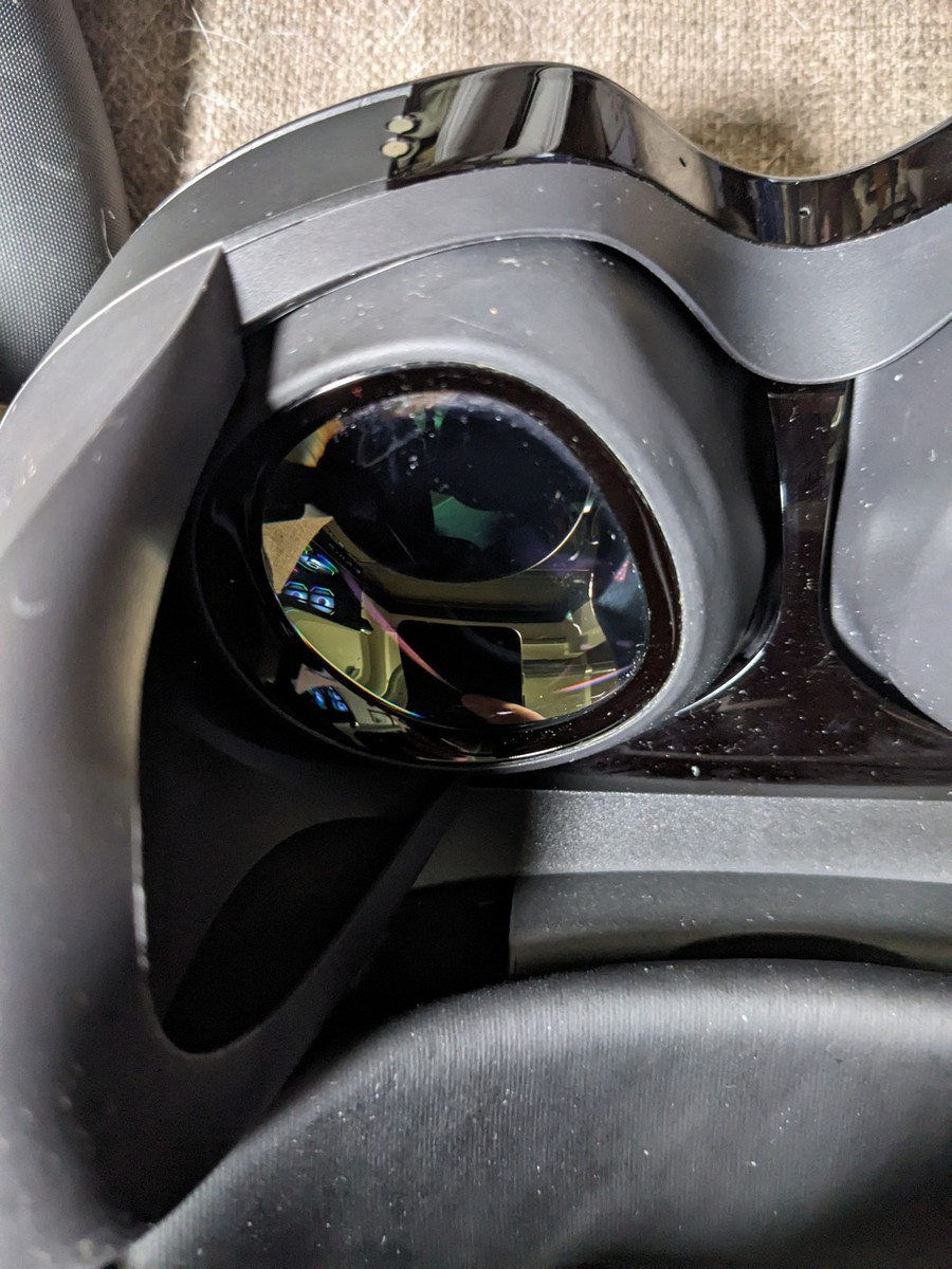 Meta Quest Pro VR 256gb w/ 3x Vive 3.0 Trackers & 2x Vive 1.0 Base