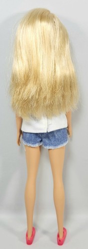 BARBIE DOLL & Accessories Blonde Hair Blue Eyes Purse Hat Sunglasses | Mattel - Picture 4 of 5