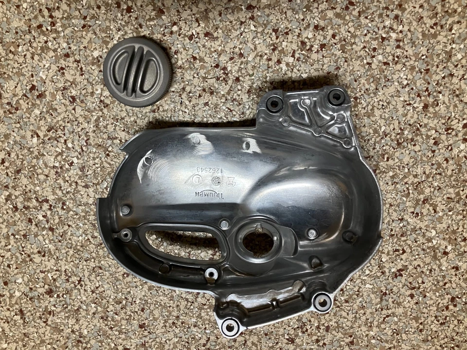 Genuine Triumph sprocket cover for modern classics; brushed aluminum; with cap - Image 2 of 4
