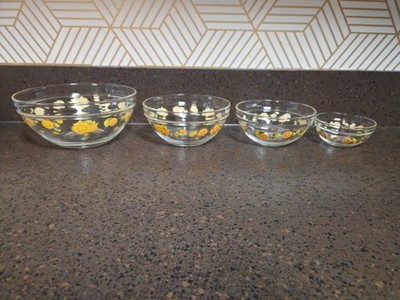 4 Nesting Bowls Flower Dute Sunflower Design Durable Heat Resistant 