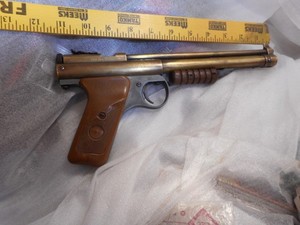 Vintage BENJAMIN FRANKLIN Model 137 177 cal air pistol