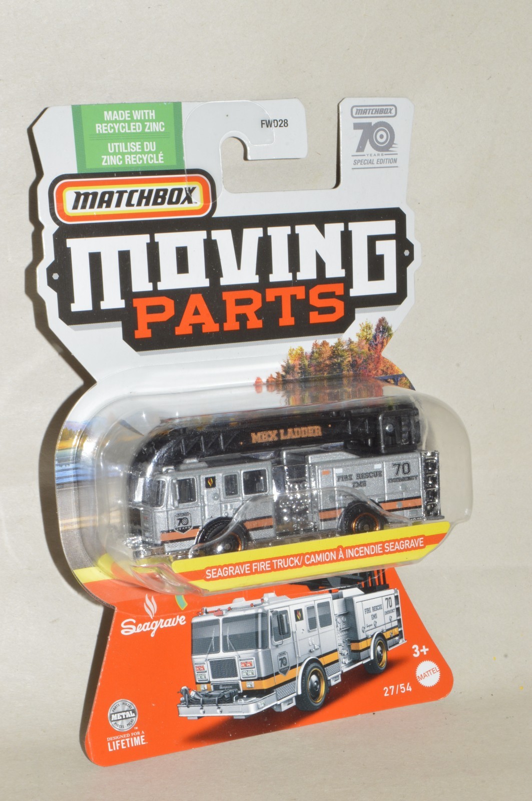 1:64 diecast Matchbox Moving Parts Seagrave Fire truck ladder