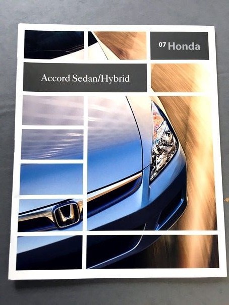 A brochure and pamphlet collection カタログ… Custom Z-Fold Brochures | Z-Fold Brochure Printing | 4over