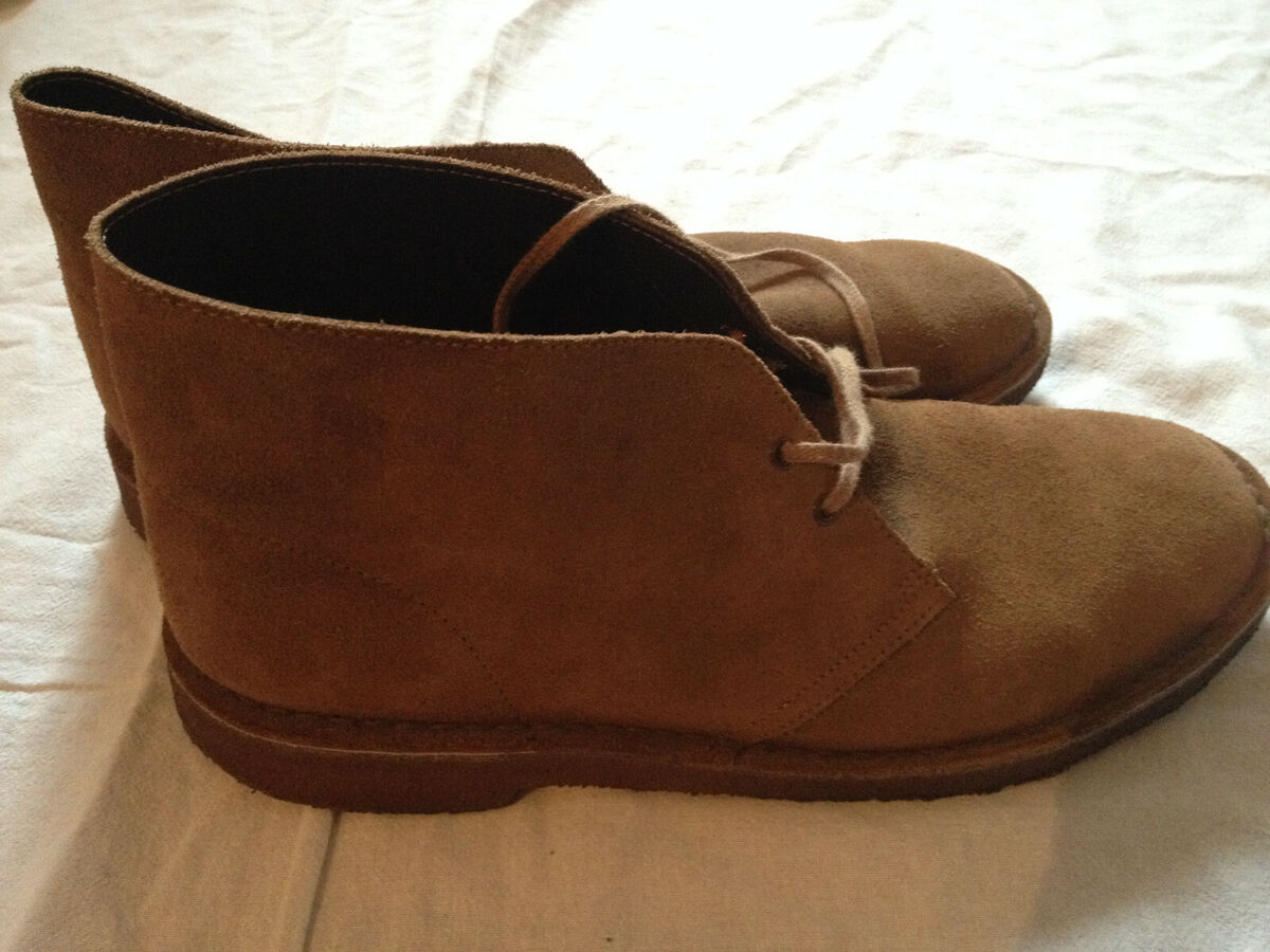 CLARKS DESERT CHUKKA BOOTS BROWN SIZE 10.5 UK - 11 US - 45 CLARKS DESERT CHUKKA BOOTS BROWN SIZE 10.5 UK - 11 US - 45