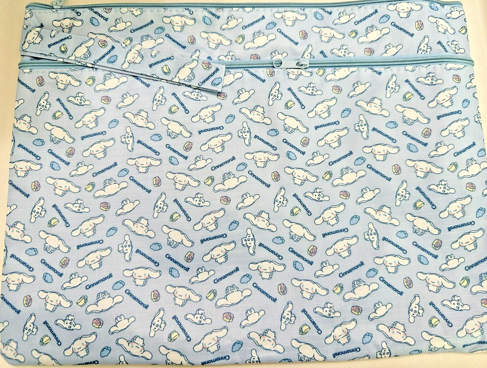 NWOT VINYL SANRIO CINNAMOROLL DOCUMENT HOLDER WITH WRIST STRAP