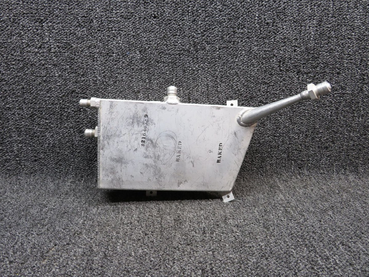 1216407-9 (Alt: 1216407-43) Cessna 200 Fuel Reservoir