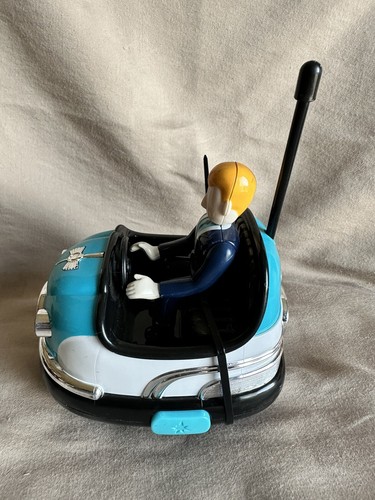 2017 FAO Schwarz Nostalgic Model Blue Bumper Car With Blonde Driver No Remote - Picture 2 of 7