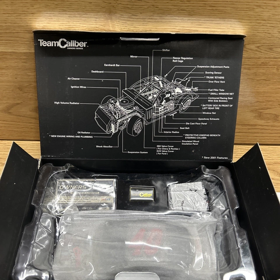 STERLING /JOHN WAYNE 2001 1 Of 2496 Owners#40 Sterling Marlin 1:24 DODGE - Image 2 of 4