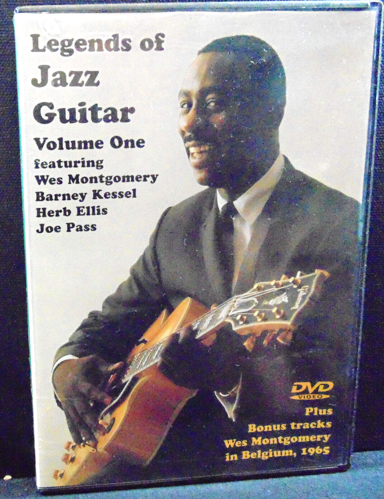 LEGENDS OF JAZZ GUITAR VOLUME ONE --Barney Kessel, Joe Pass et al - SEE PHOTOS