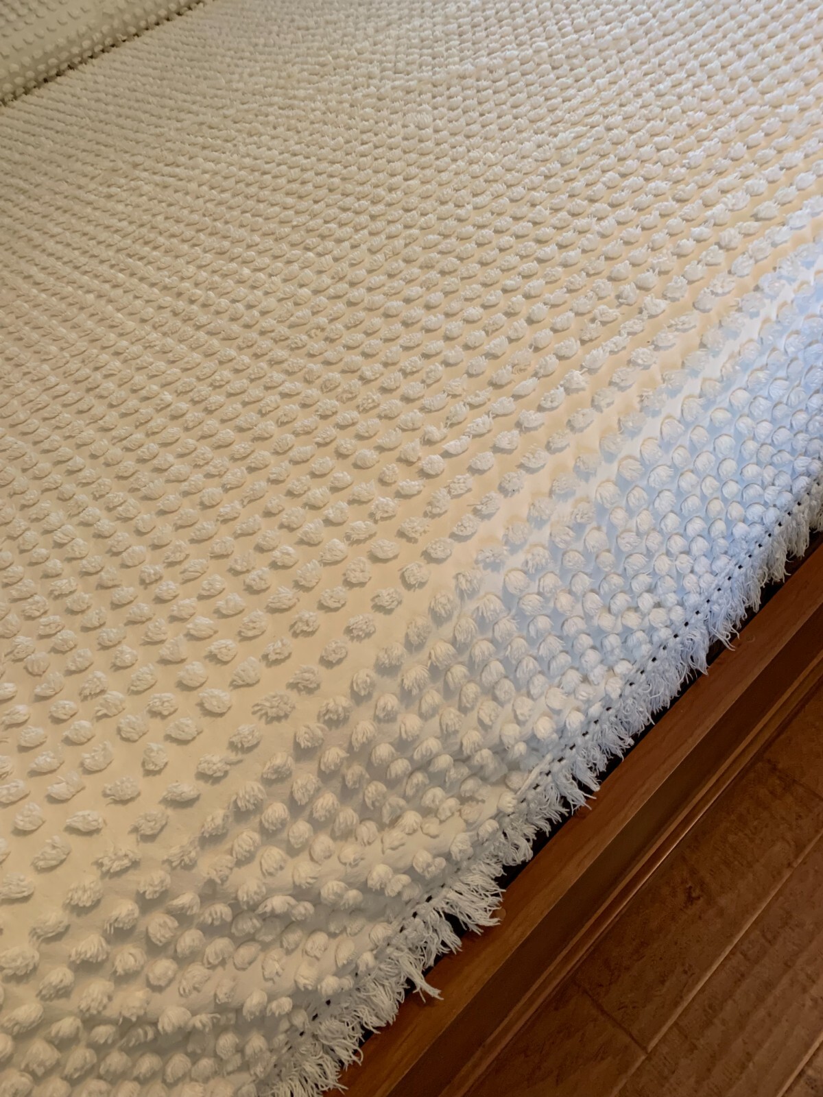 VINTAGE CHENILLE BEDSPREADSNOW WHITE POM POMS BEAUTIFUL eBay