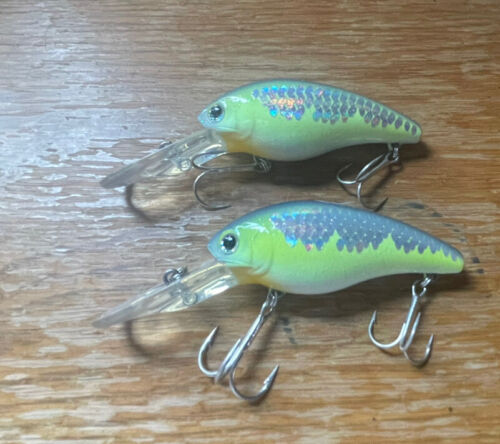 2 Lucky Craft CB-250 MS Crack Shad Hard To Find Rare CB 250 Moonsault Chartreuse - Picture 2 of 3
