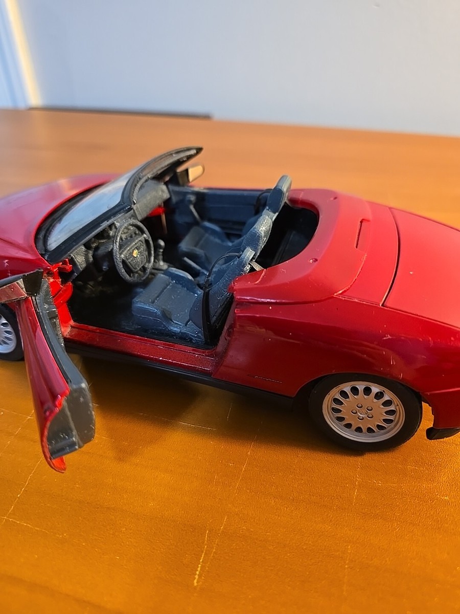 Red Alfa Romeo Spider V6 1/18 Scale Model Diecast Car