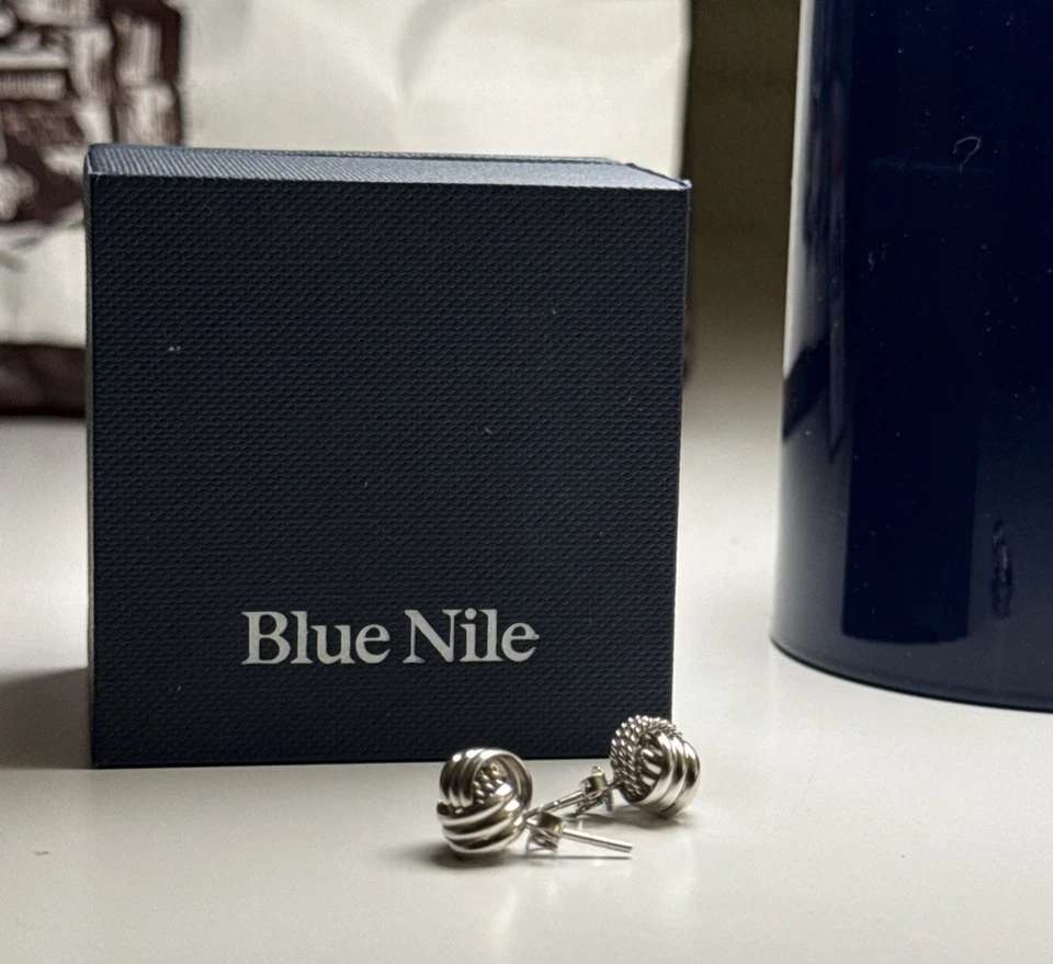 Серьги из чистого итальянского серебра с синим нильским переплетенным узлом любви - Изображение 2 из 4