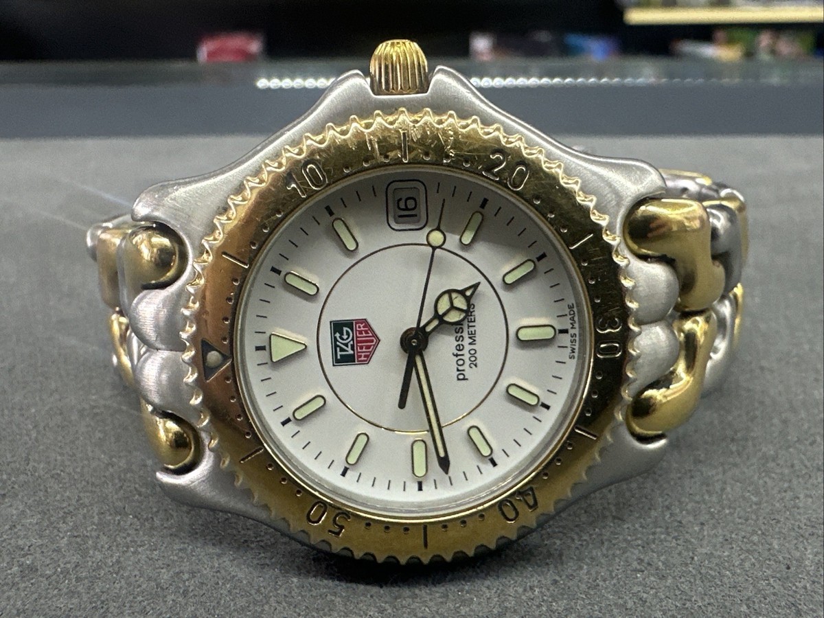 タグホイヤーWG1122-K0 TAG Heuer Professional White Men's Watch - WG1122-K0 for