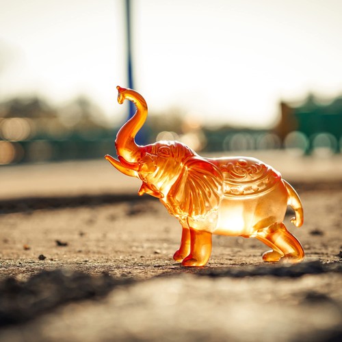 H&D Crystal Thai Elephant with Trunk Raised Collectible Figurine Statue Home ... - Picture 7 of 8