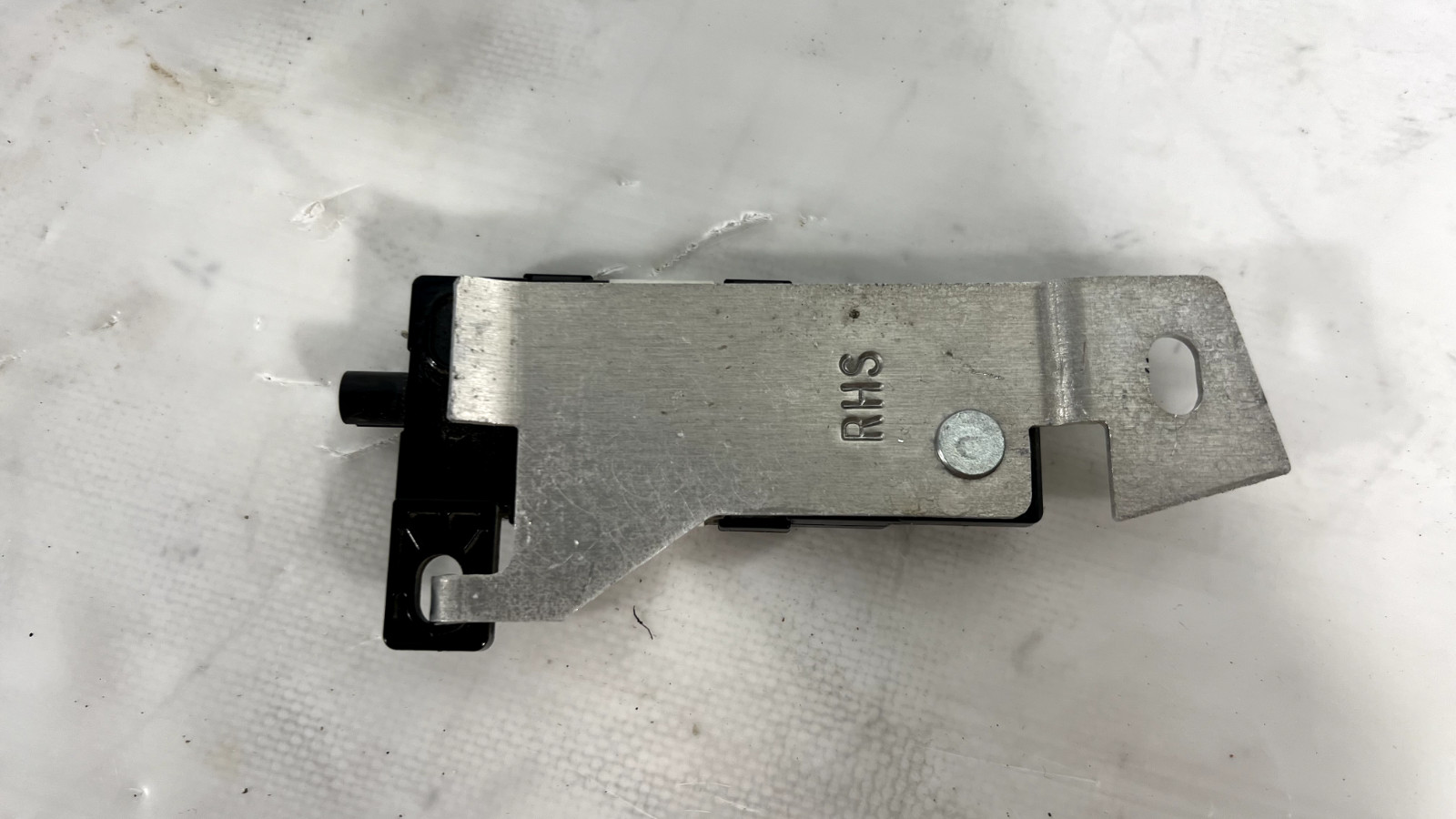 2011 ASTON MARTIN VANTAGE AM/FM ANTENNA AMPLIFIER 9G43-18C847-AA OEM