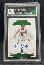 2018 Flawless Trae Young auto rc Emerald /5 HGA 8.5 10 On Card Signature Rookie