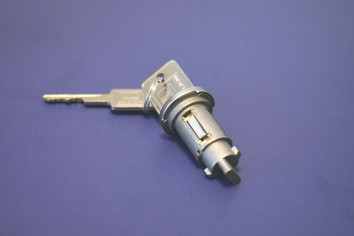 K☆197 マイキー Ignition Lock Cylinder & Keys 1966-67 Gran Sport Special Riviera