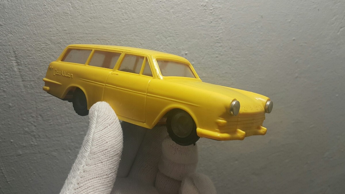 VINTAGE OPEL REKORD CARAVAN TOY CAR FRICTION LEMEZ FOREIGN HUNGARY