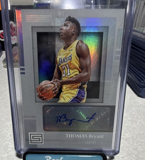 2017-18 Panini Status Basketball Cards 16