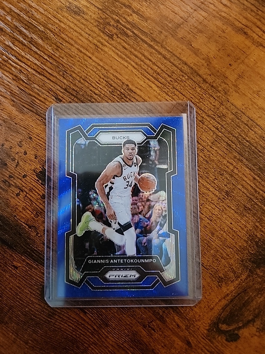 2023-24 Panini Prizm - Giannis Antetokounmpo #103 Blue Wave Prizm
