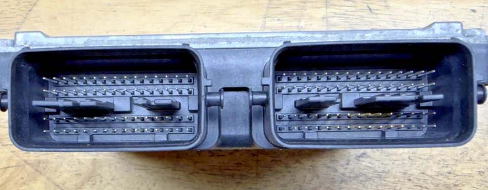 Módulo de control informático motor ECM Mazda 6 2011-13 2,5 L ECU PCM M/T L5A818881D Foto 4 de 4