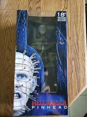 NECA 111062 Hellraiser Motion Activated Sound Pinhead Action