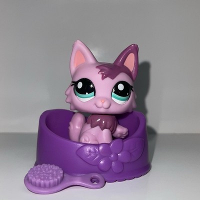 Authentic Littlest Pet Shop #2465 Persian Wolf Cat