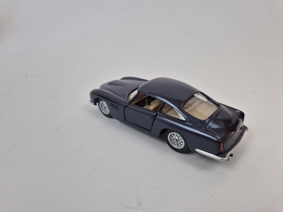 Club Solido 1:43 - Rare - Aston Martin Vantage Bleu Nuit - Photo 3/4