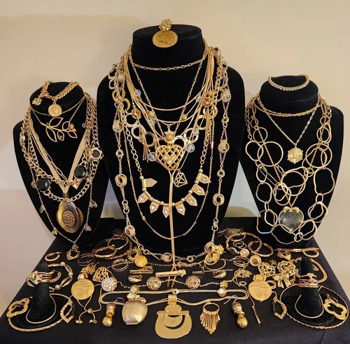 Goldtone Metal Vintage To Modern Assorted Costume Jewelry Lot 76 Pcs