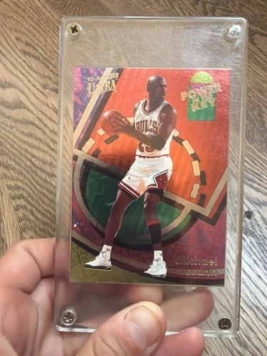 By1993-94 Fleer Ultra - Power in the Key Michael Jordan 2-9 in the World