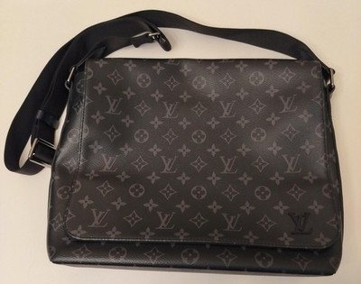 Louis Vuitton Monogram Eclipse Black Messenger Bag Adjustable Strap
