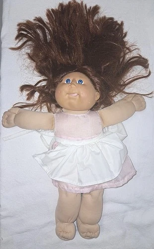 Cabbage Patch Kids tongue 1982 blue eyes Dimples corn silk auburn hair color