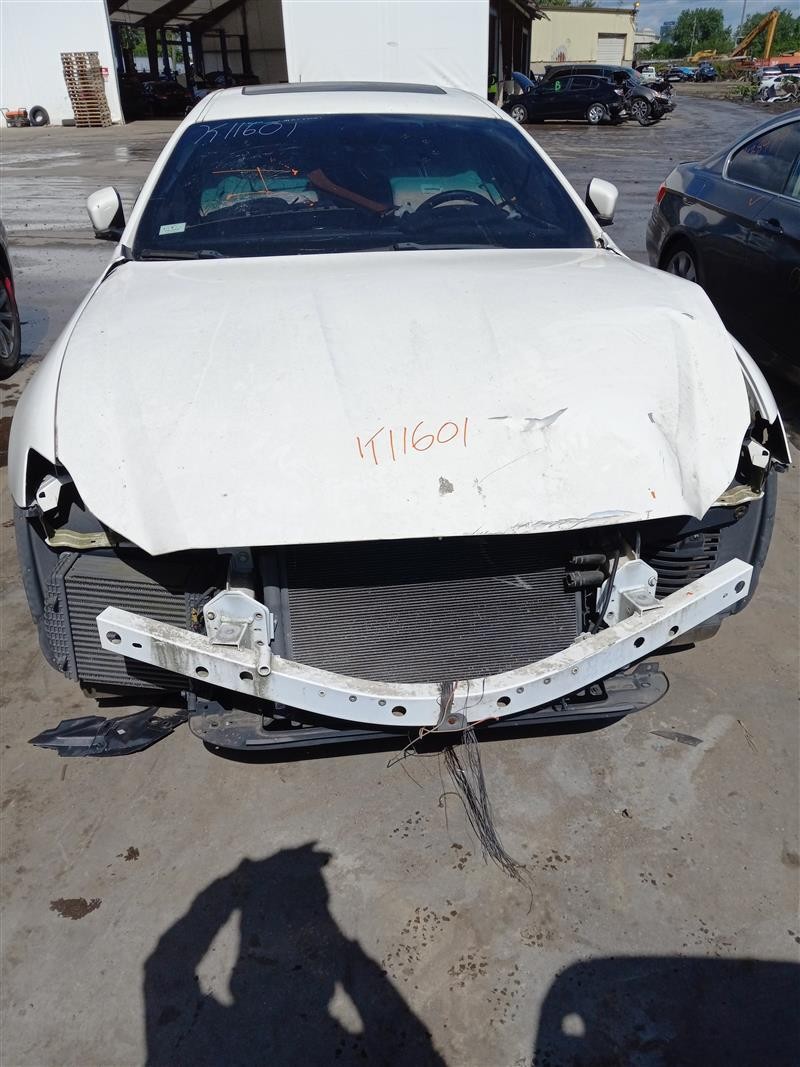 Maserati Quattroporte 2015 Right Tail light White
