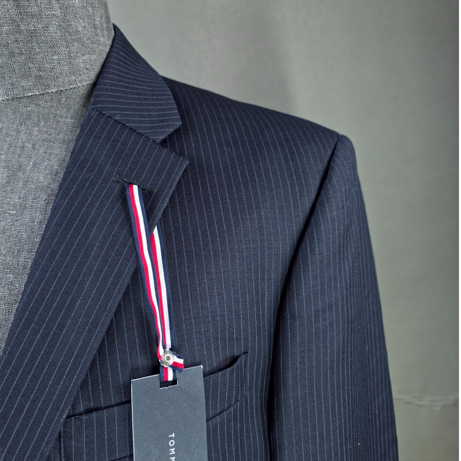 Tommy Hilfiger Sport Coat Mens 44S Navy Pinstriped 100% Wool Blazer Suit Jacket thumbnail 6